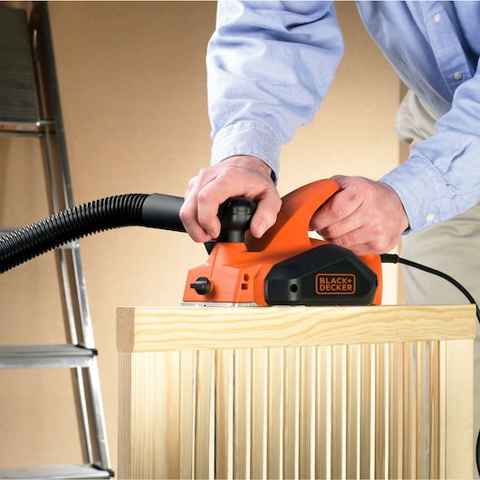 Plaina de rebaixo Black&Decker (KW712-XK) 650W