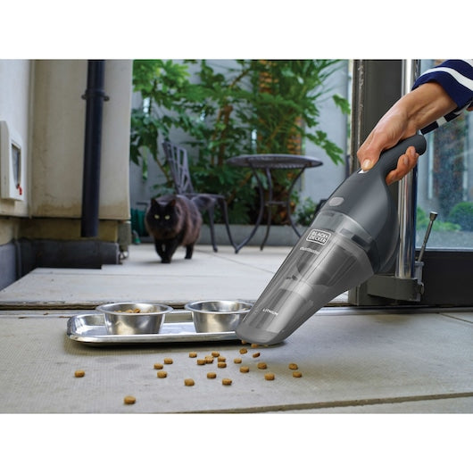 Black&Decker (NVB215WA-QW) 10.8Wh Cordless Dustbuster Cordless Hand Vacuum
