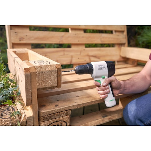 Black&Decker (REVDD12C-QW) 12V REVIVA DRILL DRIVER