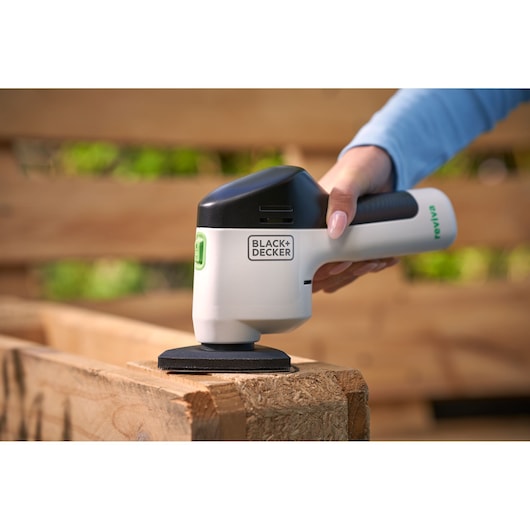 Lixadeira de detalhes sem fio Black&Decker (REVDS12C-QW) reviva™ 12V