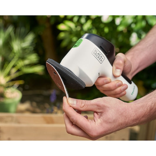 Lixadeira de detalhes sem fio Black&Decker (REVDS12C-QW) reviva™ 12V