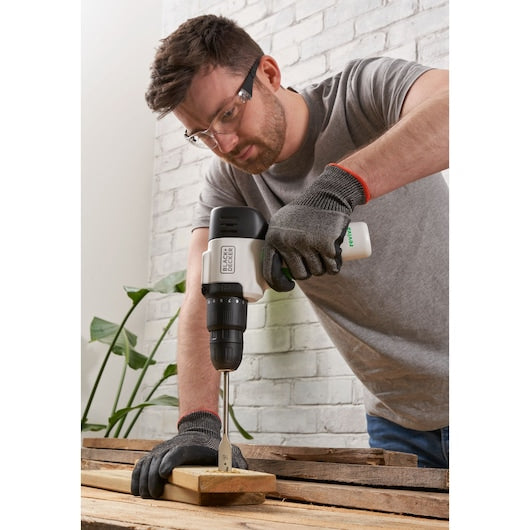 Taladro percutor inalámbrico Black & Decker® reviva™ de 12 V (REVHD12C-QW)