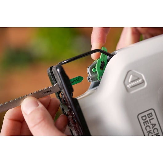 Black&Decker (REVJ12C-QW) 12V REVIVA JIGSAW