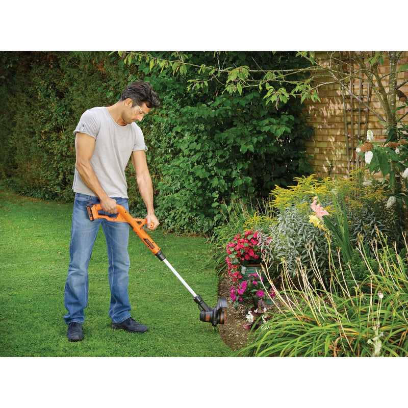 Black&Decker (ST182320-QW) 18V STRIMMER® String trimmer (without battery or charger)