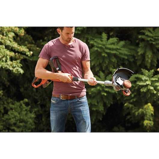 Desbrozadora inalámbrica Black&Decker (STC1820-QW) de 18 V y 2,0 Ah