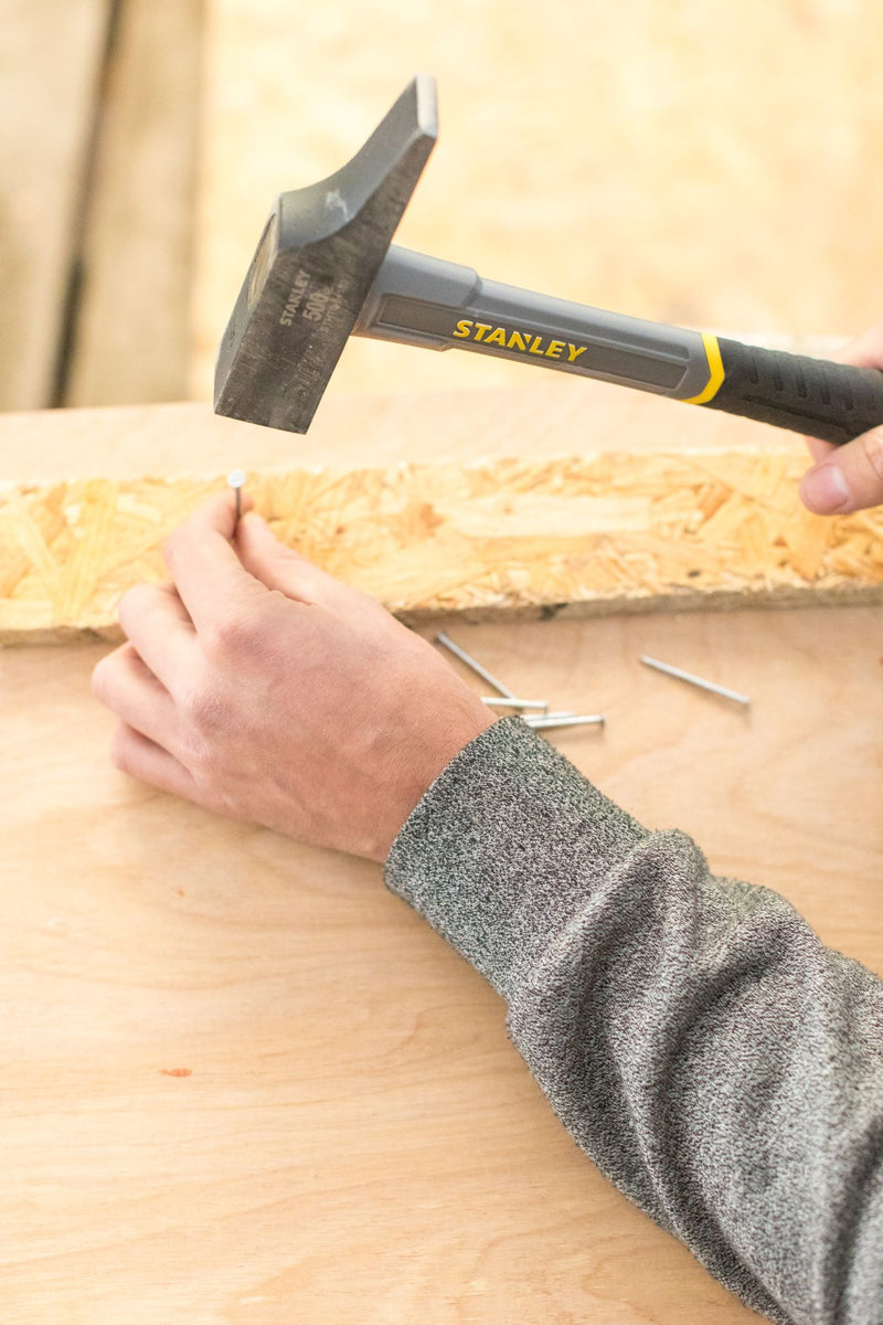 Stanley (STHT0-54160) Martelo de carpinteiro de fibra de vidro de 18 oz (500g)