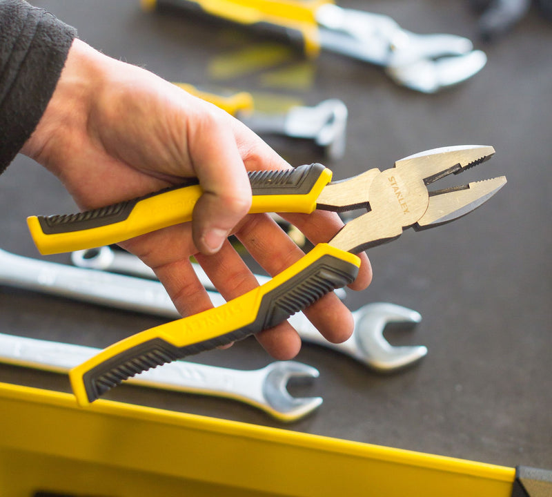 Alicate Combinado Stanley (STHT0-74367) DYNAGRIP