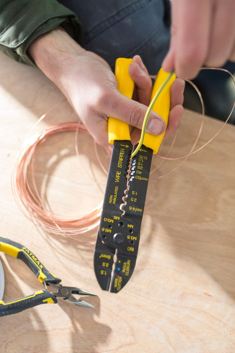 Alicate de cravação padrão Stanley (STHT0-75414) 220 mm