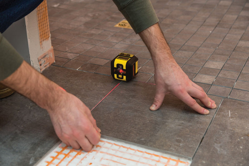 Stanley (STHT77502-1) Cross Line Laser With 90º Line - Red