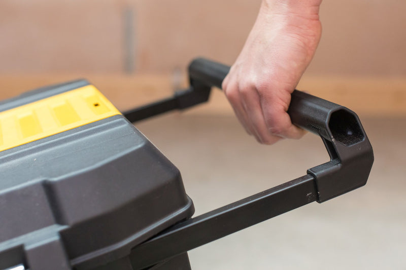 Caixa de ferramentas Stanley Essential (STST1-80150) 50L com fechos de metal