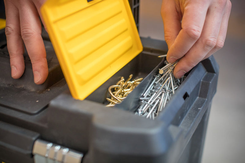 Stanley (STST1-80151) Taller rodante esencial con pestillos metálicos