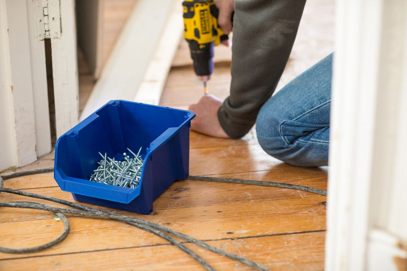 Stanley (STST82740-1) Medium Blue Storage Bin