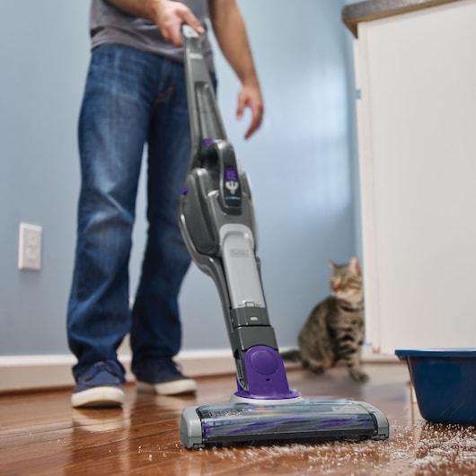 Aspiradora de mano y piso inalámbrica 2 en 1 Black&Decker (SVJ520BFSP-QW) Dustbuster® para mascotas con sensores inteligentes (36 Wh)