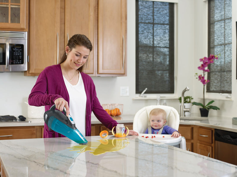 Aspiradora de mano Black&amp;Decker (WDA320J-QW) GEN 9.5 con accesorios para uso húmedo y seco. Potencia de 10.8V y batería de litio de 2Ah.