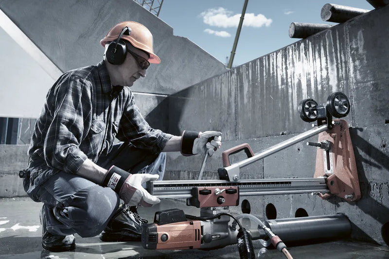 Caroteadora de Betão Husqvarna (DMS 240) + Suporte DS 250 + Tanque de Água